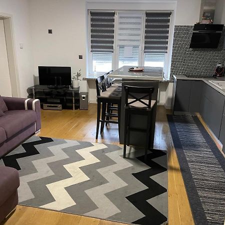 Superbe Appartement Au Rdc Avec Parking Gratuit Villerupt Exteriér fotografie